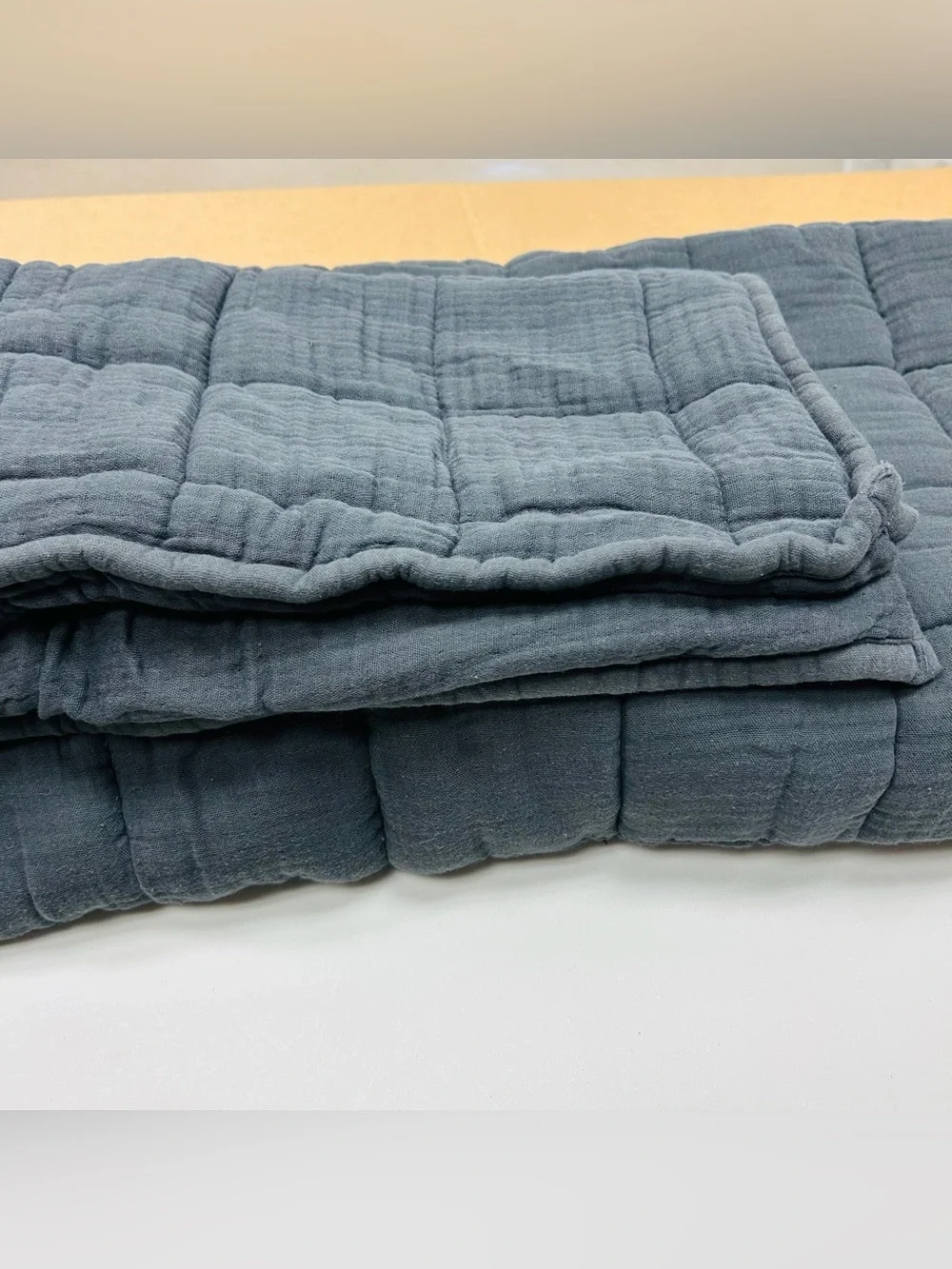 Like new QUINCE Organic Airy Gauze Box Quilt Set Twin Charcoal 9051